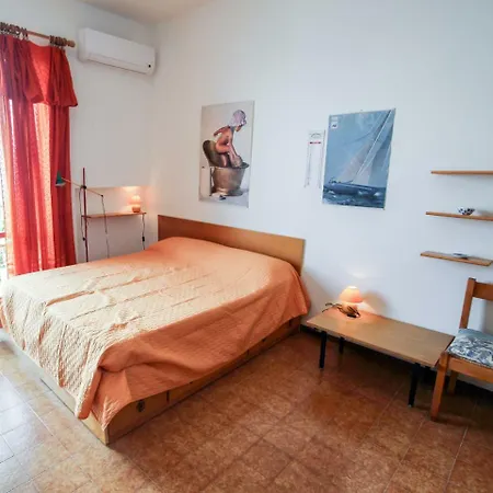 Locazione Turistica Eucaliptus 81 *